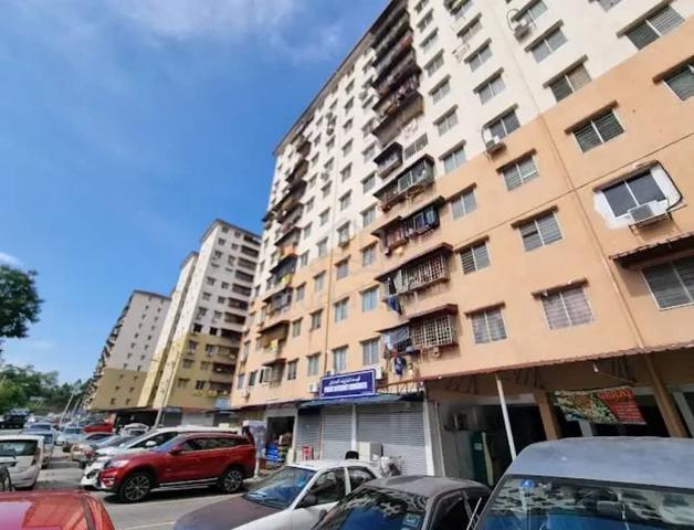 Desa Aman Puri Apartment 1