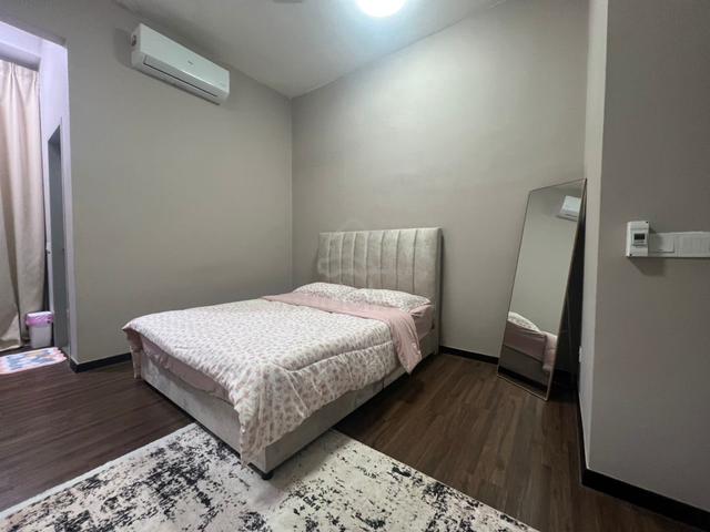 PREMIUM Master room @ EMBAYU Damasara West. Near MRT Kwasa & LRT Ara 1