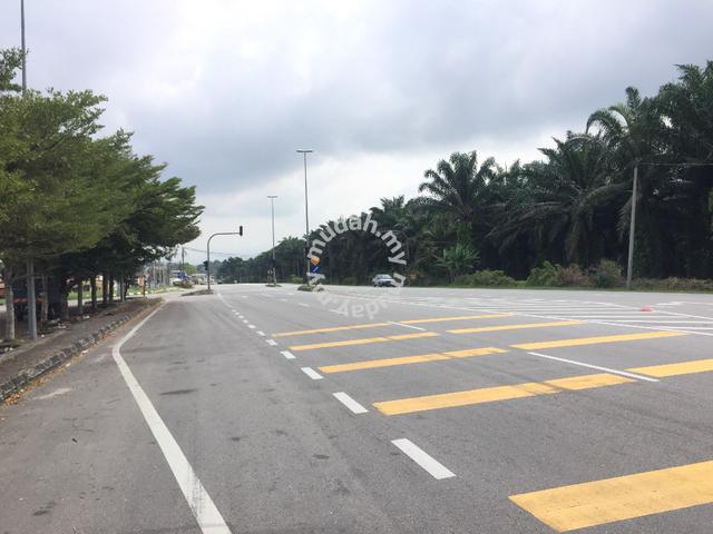 Petrol Pump Land For Sale At Bidor,Sungkai,Perak 1