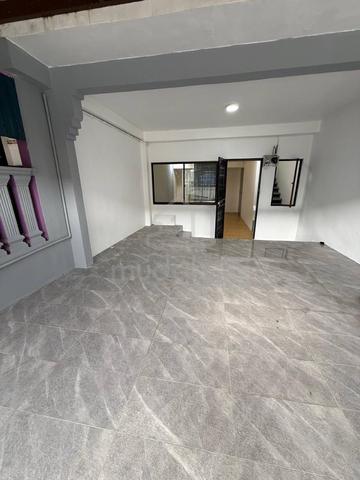 Skudai,Taman Damai Jaya ,Full Loan ,2 tingkat low kos 3 Bilik 1