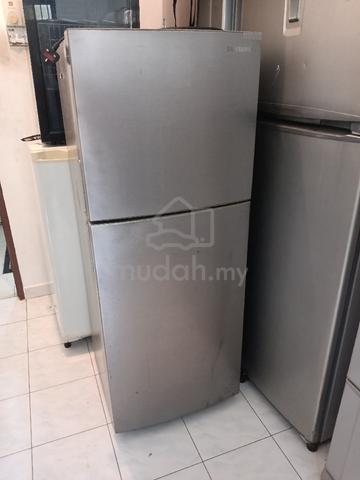 200 Ltr Peti ais Sejuk refrigerator COD ada warnty - photo 2 of 3