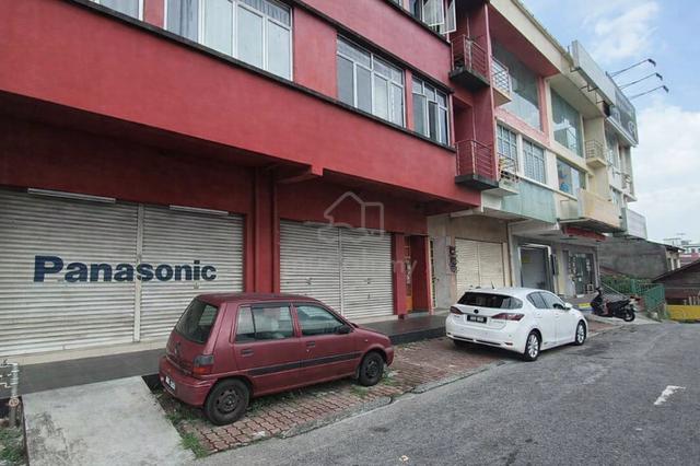 GROUND Shoplot 沙登大街 Jalan Besar Seri Kembangan, Main Road Frontage 1