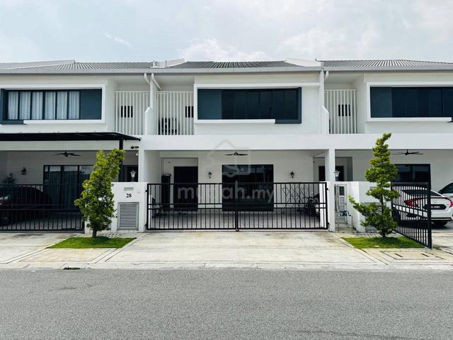 Double Storey Superlink Sejati Lakeside Cyberjaya 1