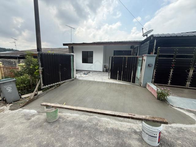 Ulu Tiram Taman Zamrud Jalan Zamrud L.Cost Single Storey Terrace House 1