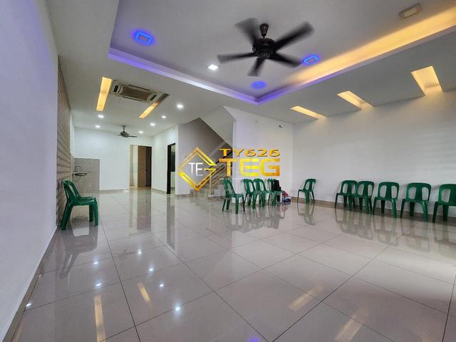 No Flood Renovated Extend Cassava Bandar Puteri Klang 2.5 Storey House 1