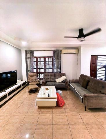 Stutong ❣️ Double Storey Intermediate House 1