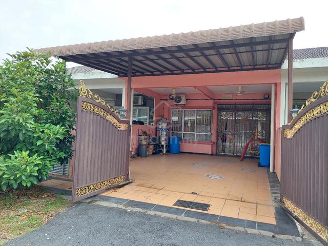 Renovated + Loteng 2 Bilik | Taman Amanah, Jenjarom 1