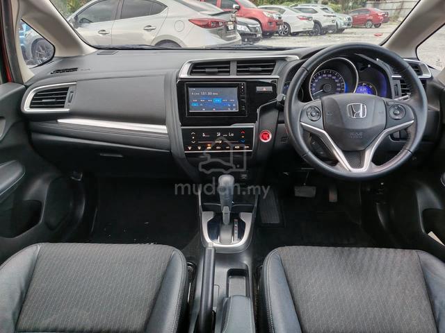 2019 Honda JAZZ 1.5 V 1Y-WARANTY ORI PAINT 1 OWNER - 2