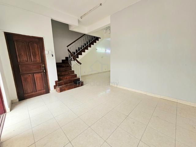 【Near Lrt station】 2 Storey Terrace @ Taman Puchong Prima 1