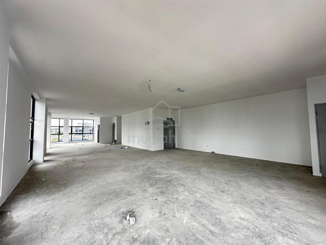 3 Storey Commercial CORNER Shoplots @ Northbank 2