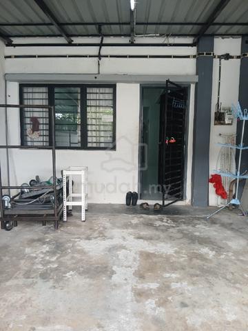 Rumah teres 2 tingkat.. (boleh nego) 1