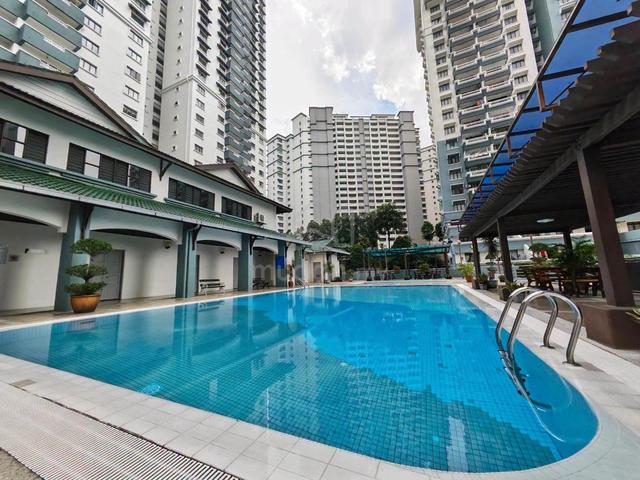 VISTA KOMANWEL Bukit Jalil FULLY FURNISHED Room with WiFi Aircond 1