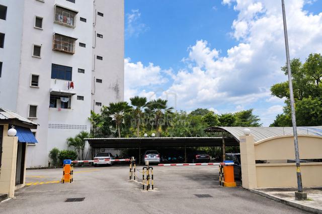 Taman Bukit Dumbar Apartment 1