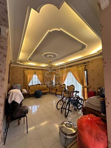 Spacious DOUBLE STOREY BUNGALOW, SEKSYEN 8, SHAH ALAM 2