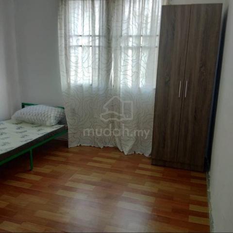 Single Room - girl only 1