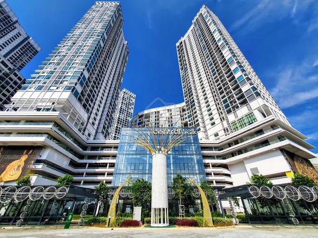 i-Suite @ i-City 1