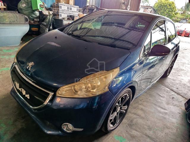 2014 Peugeot 208 1.6 VTI ALLURE (A) - 3