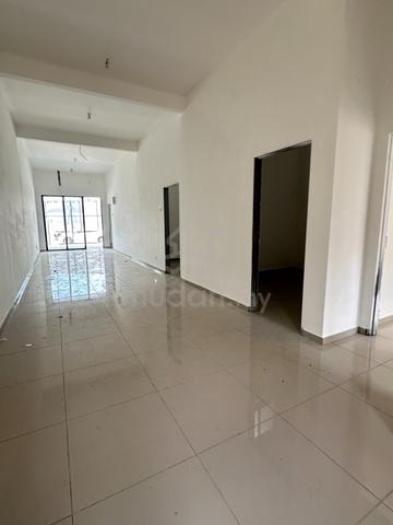 Rumah Setingkat di Lukut Kampung Paya PD Restu ( Bulan 1300) 1