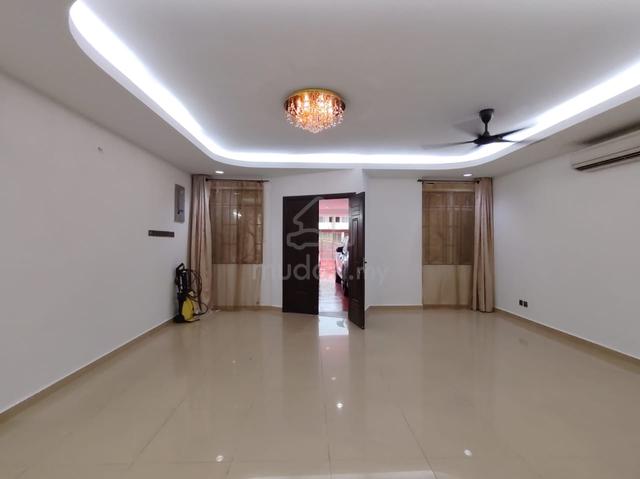 Double Storey Terrace at Island Park 8cp 1