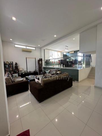 3 STOREY SEMI DETACHED FOR SALE At STUTONG BARU KUCHING SARAWAK 1