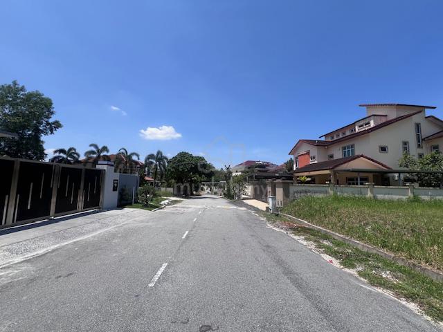 Gated and Guarded Bungalow Land Facing South East 3