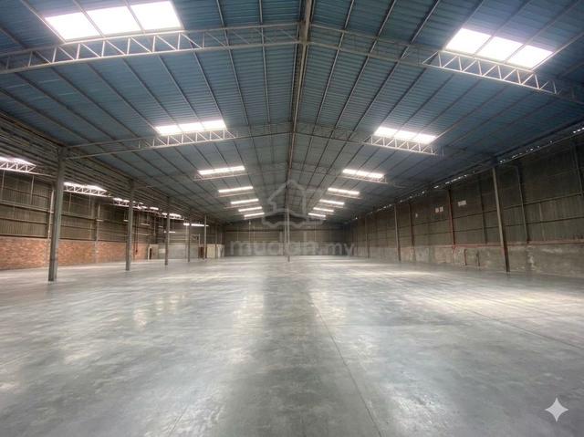 2 acres (88k sq ft) Warehouse For Rent at Valdor, near Highway 1