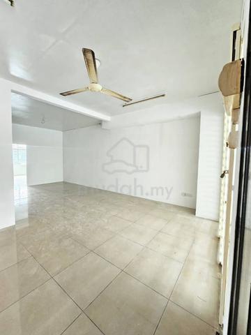 Good condition, nearby many amenities 1