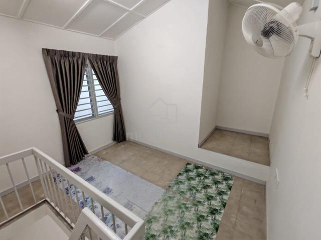 Single teras house at Taman bukit desa kepong , for rent 1