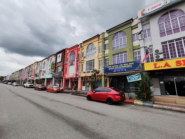 Furnished Open Facing 20x50  G-Floor, Oakland Seremban 2 1