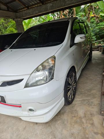 2011 Nissan GRAND LIVINA 1.8 IMPUL (A) - 4
