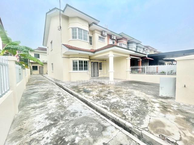 (Partially Furnished) 2 Storey at Bandar Puteri Klang for Rent 1