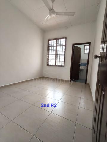 Double Storey / Skudai / Kangkar Pulai / Taman Pulai indah / 4 Bedroom 1