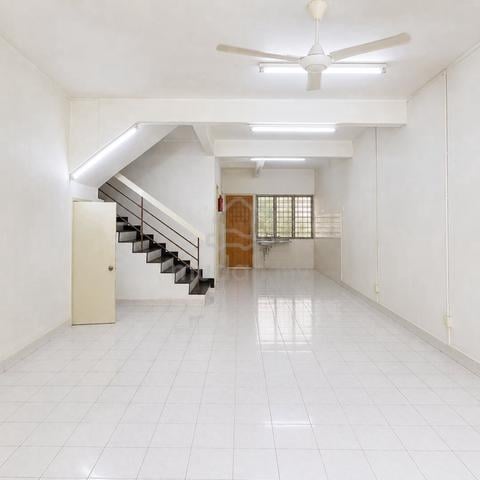 Taman Bukit Emas Balakong Cheras 2 Sty 4R3B Freehold Well Kept Unit 1