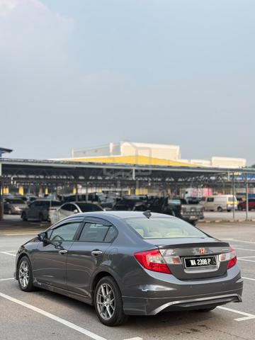 2013 Honda CIVIC 1.5 (HYBRID) (A) - 5