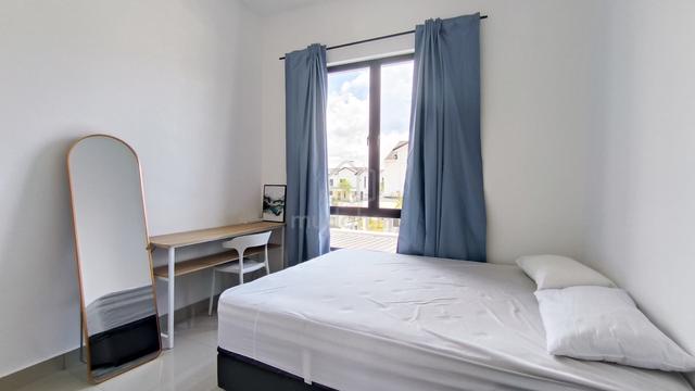Affordable Middle Room Batu Kawan 1