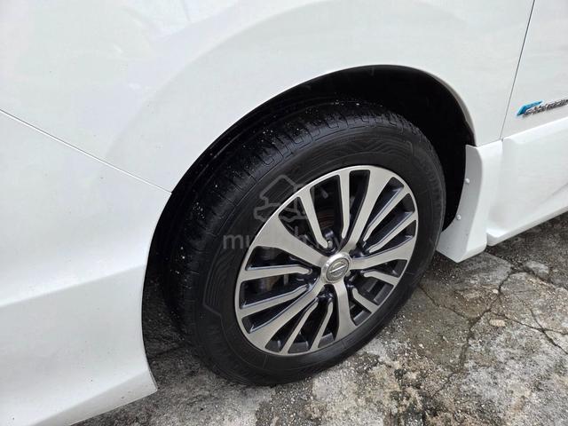 2014 Nissan Serena 2.0 S-Hybrid Highway Star - 4