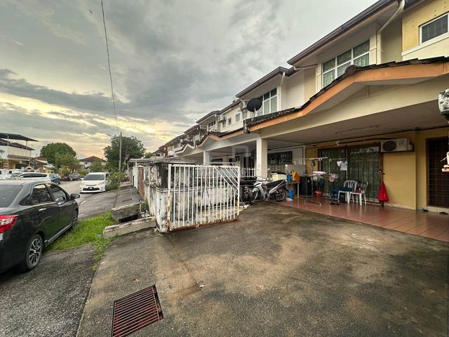 BERDEKATAN SEKOLAH teres 2 tingkat Desa Coalfields 3 Sungai Buloh 2