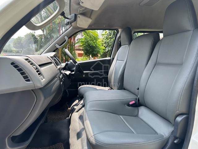 2011 Toyota HIACE 2.5 KDH202R FACELIFT (M) - 4