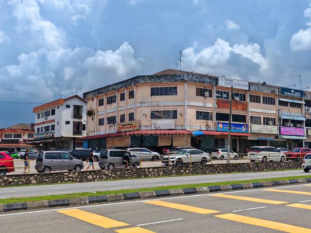 Hot Location Johor Jaya @ Jalan Dedap Facing Main Road Corner Shop Lot 1