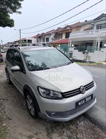 2012 Volkswagen CROSS TOURAN 1.4 TSI (A) - 2