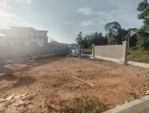 Rumah semi D baru di Che Lijah 1