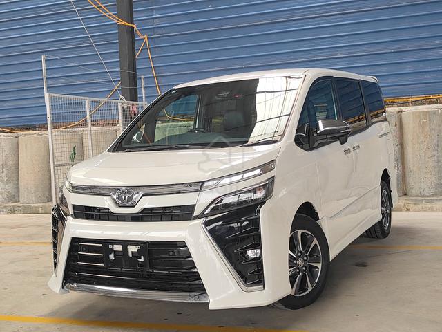 2021 Toyota VOXY 2.0 ZS KIRAMEKI III (A) - 3