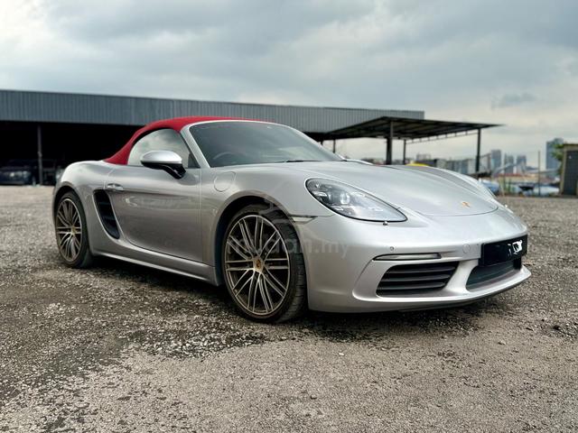2018 Porsche 718 2.0 BOXSTER, PDLS+ 20rim, S/Chron - 1
