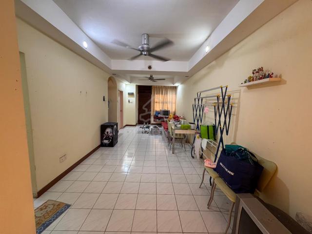 Full loan Palm Court Townhouse Bandar Putra Kulai 3beds ground floor 1