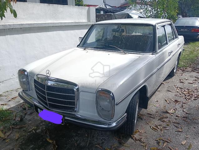 1974 Mercedes Benz W115 240D 3.0 (M) - 1