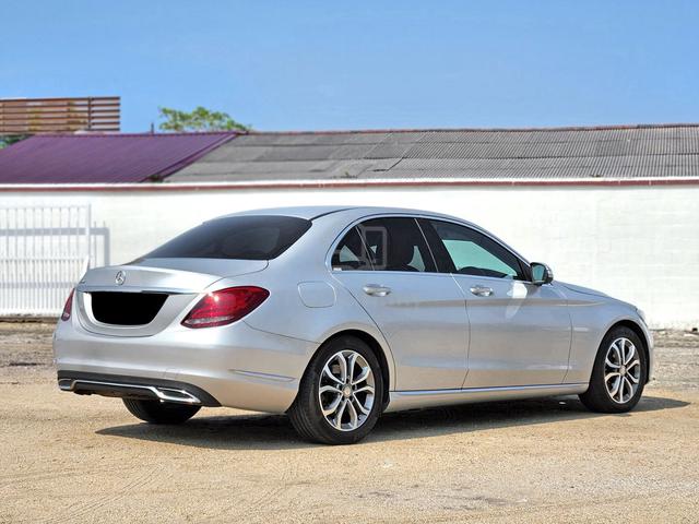 2015 Mercedes Benz C200 2.0 (A) 3 TAHUN WARRANTY - 4