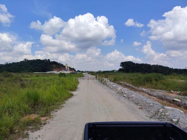 Seelong senai Zoned industrial oil palm land 1
