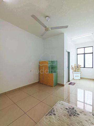 Cozy Room for Working Lady / Medical Staff 1