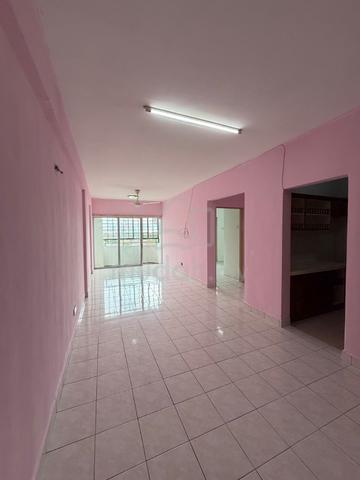 Plaza Sinar Apartment 1