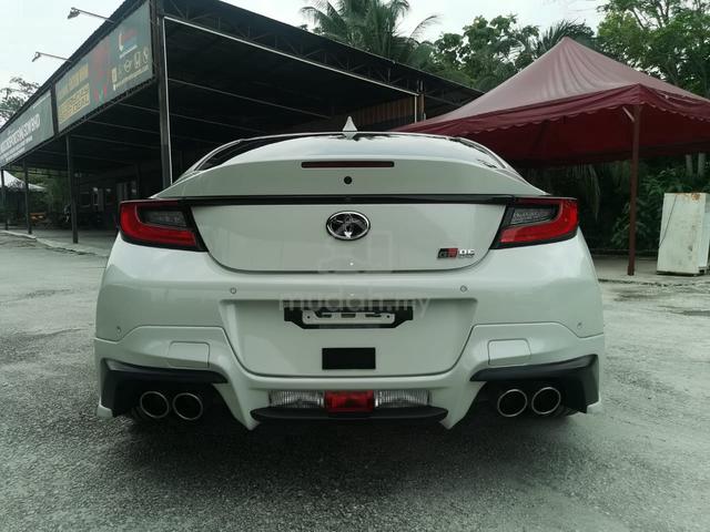 GR BODYKIT & MUFFLER 2021 Toyota GR86 2.4 RZ (A) - 4